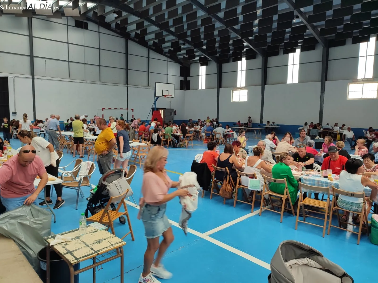 Babilafuente ha celebrado una paellada multitudinaria
