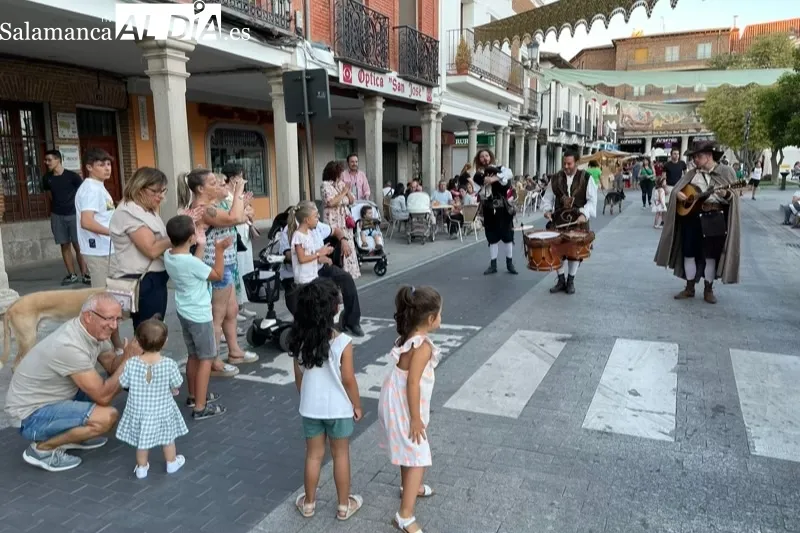 El Mercado Barroco comenzaba su actividad este viernes