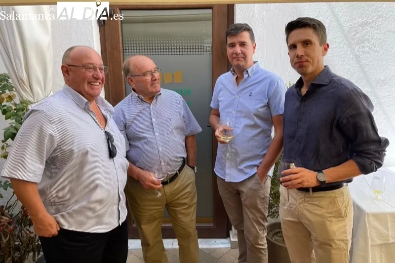 Alcaldes y cargos de la comarca participaban en la recepciòn de fiestas 