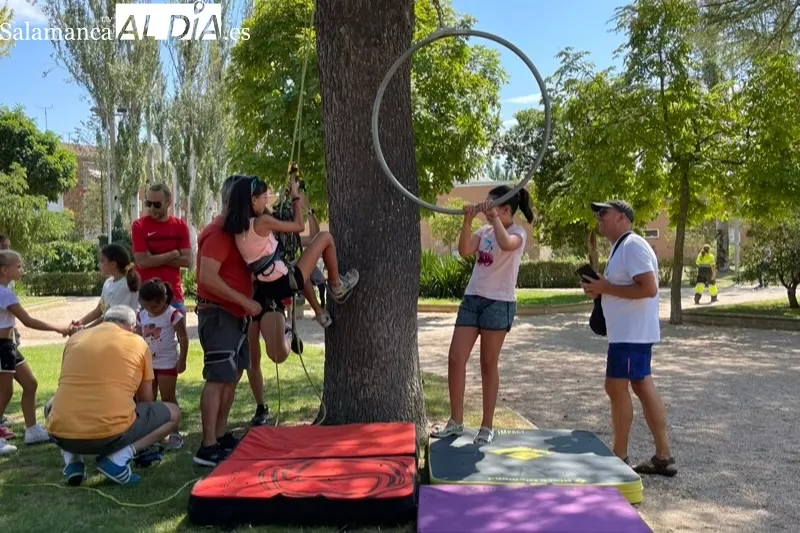 El parque Los Jardines acogía la multiactividad deportiva infantil