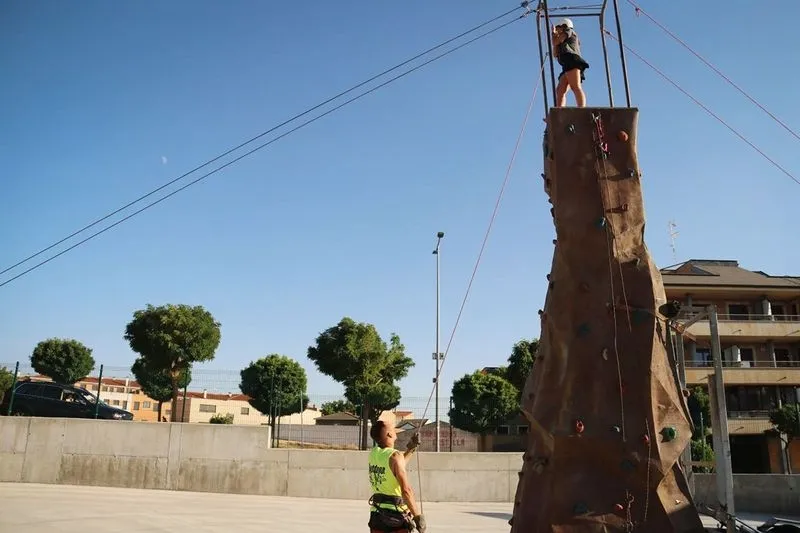 Los jóvenes disfrutan con las actividades que ha programado el Ayuntamiento de Carbajosa