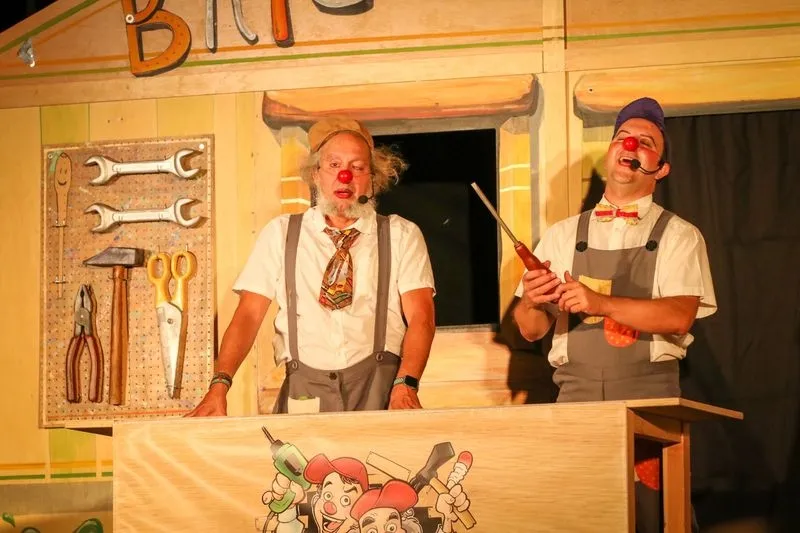 Obra de teatro familiar 'Bricomanazas' en Carbajosa de la Sagrada