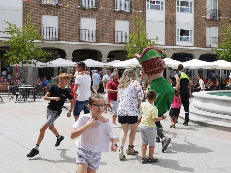 Los más pequeños disfrutan de las actividades programadas en Carbajosa