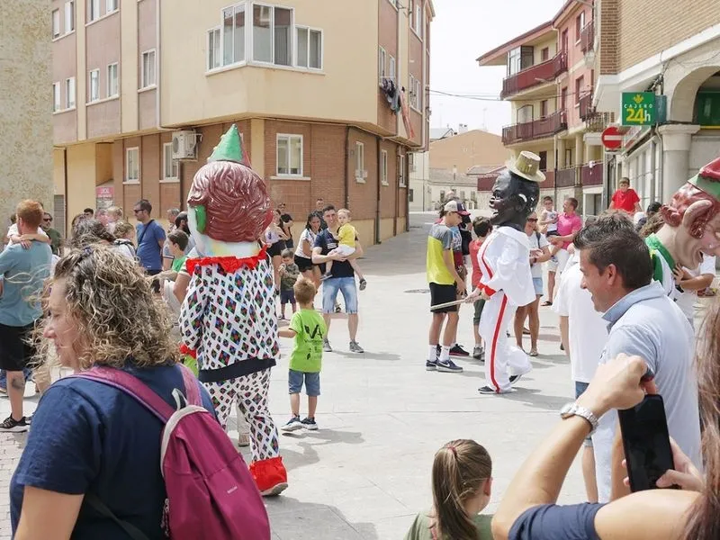 Los más pequeños disfrutan de las actividades programadas en Carbajosa