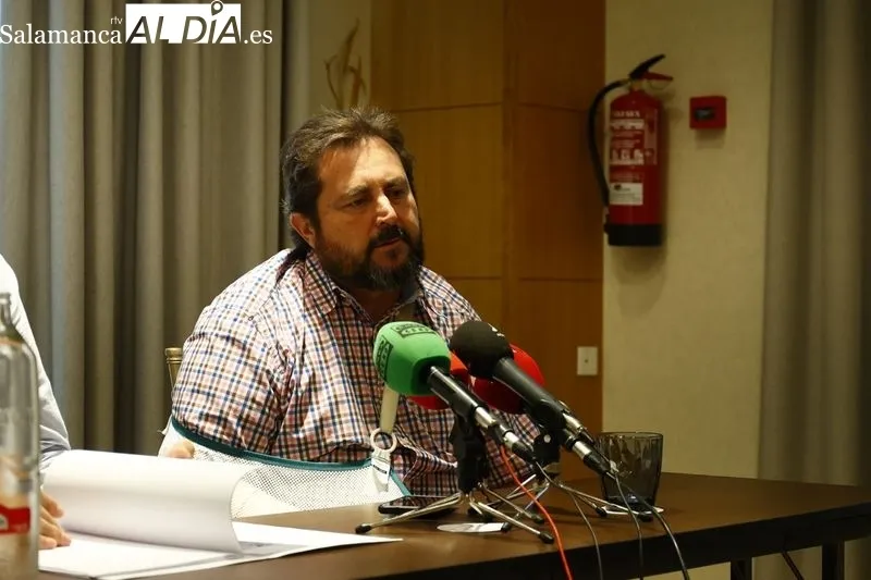 Rueda de prensa de UPA Salamanca, con la presencia de Carlos José Sánchez Rodríguez, su secretario general. Foto de David Sañudo