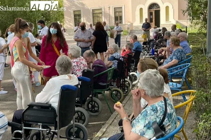 Los mayores han sido los grandes protagonistas de la tarde del Domingo de Ferias