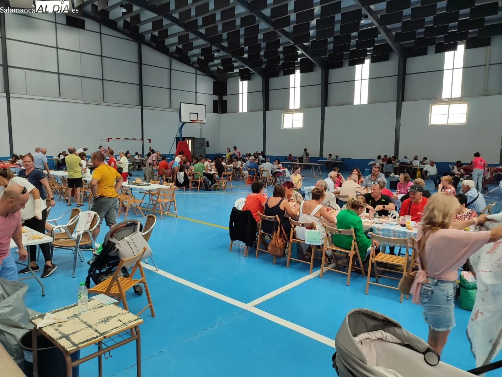 Babilafuente ha celebrado una paellada multitudinaria