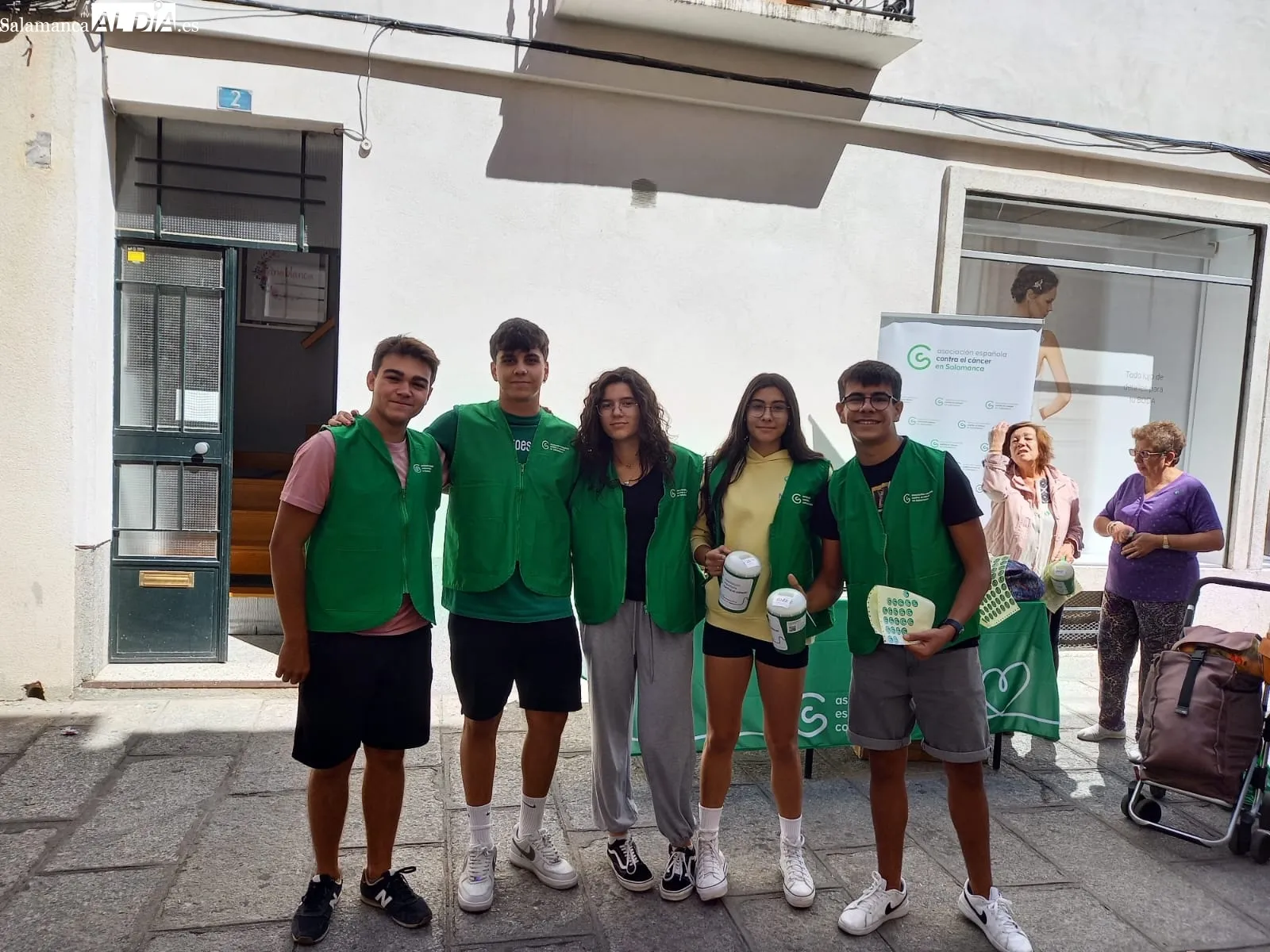 La AECC instalaba mesas informativas en Peñaranda