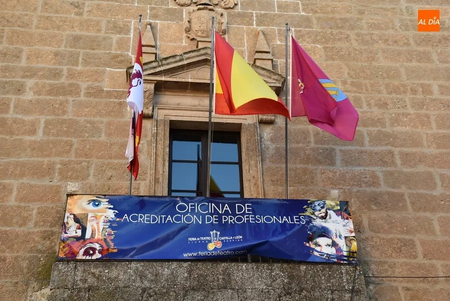 Foto 4 - D&iacute;a de preparativos para la gran fiesta de cumplea&ntilde;os de la Feria