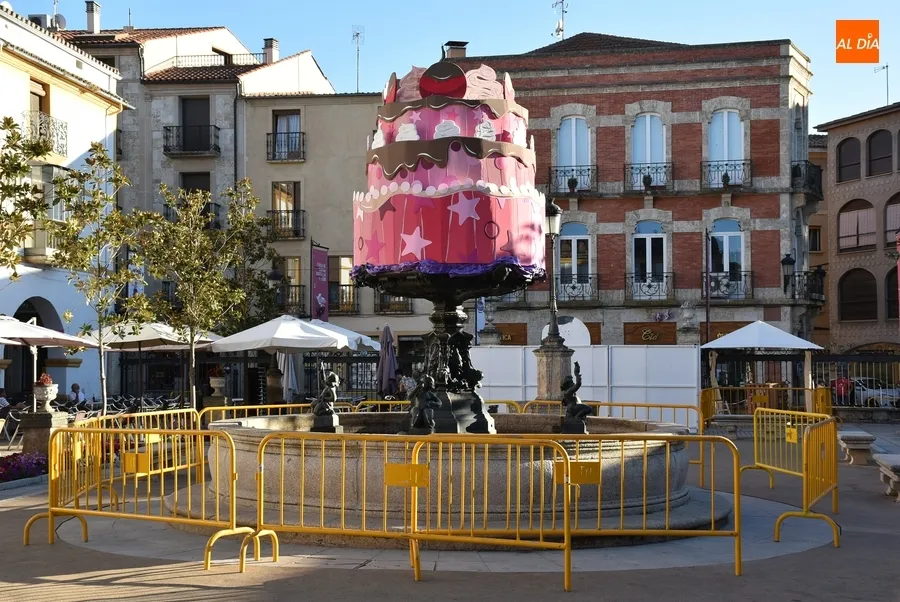 Foto 5 - D&iacute;a de preparativos para la gran fiesta de cumplea&ntilde;os de la Feria