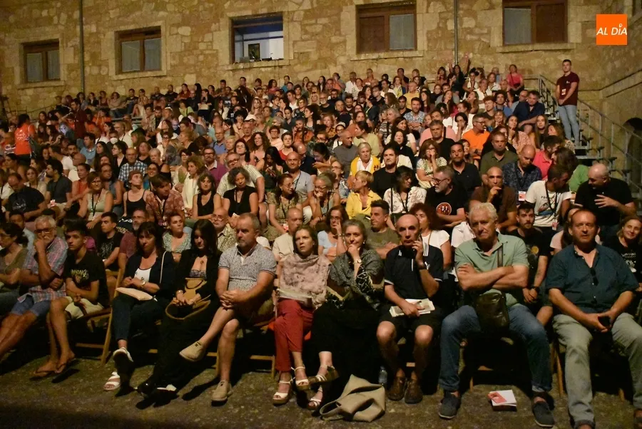 Foto 6 - Los Sitios vuelve a ser un mes despu&eacute;s lugar de estancia de refugiados en el cierre con risas del mi&eacute;rcoles