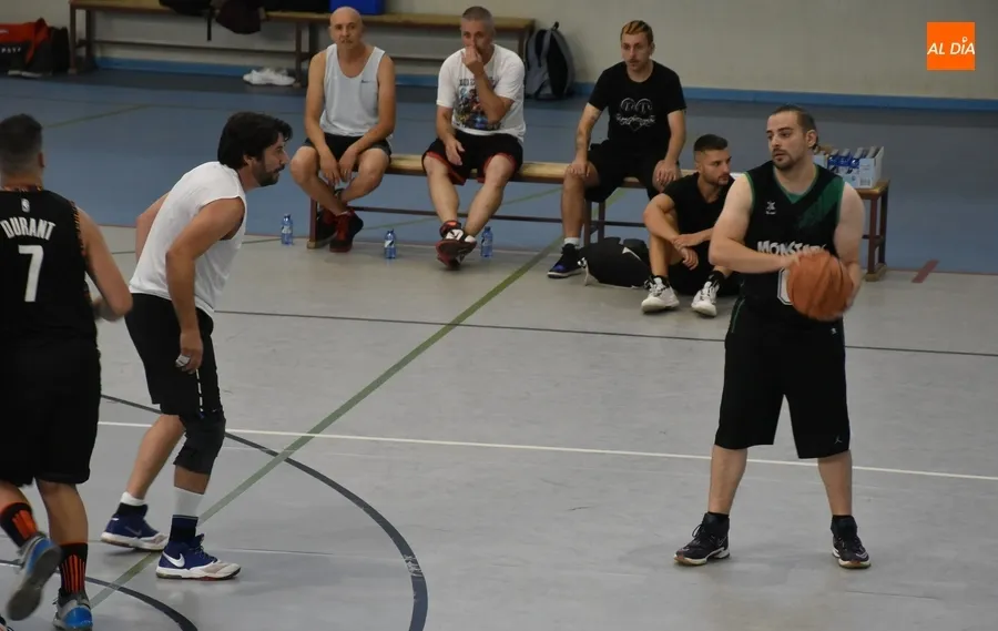 Foto 8 - Doce equipos toman parte en el recuperado Torneo 3x3 de Basket