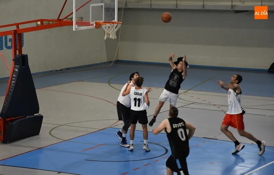 Foto 9 - Doce equipos toman parte en el recuperado Torneo 3x3 de Basket