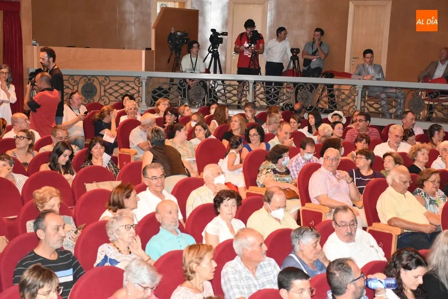 Foto 11 - Nao D&rsquo;Amores se vuelve a encargar, junto a la Compa&ntilde;&iacute;a Nacional de Teatro Cl&aacute;sico, de subir el tel&oacute;n