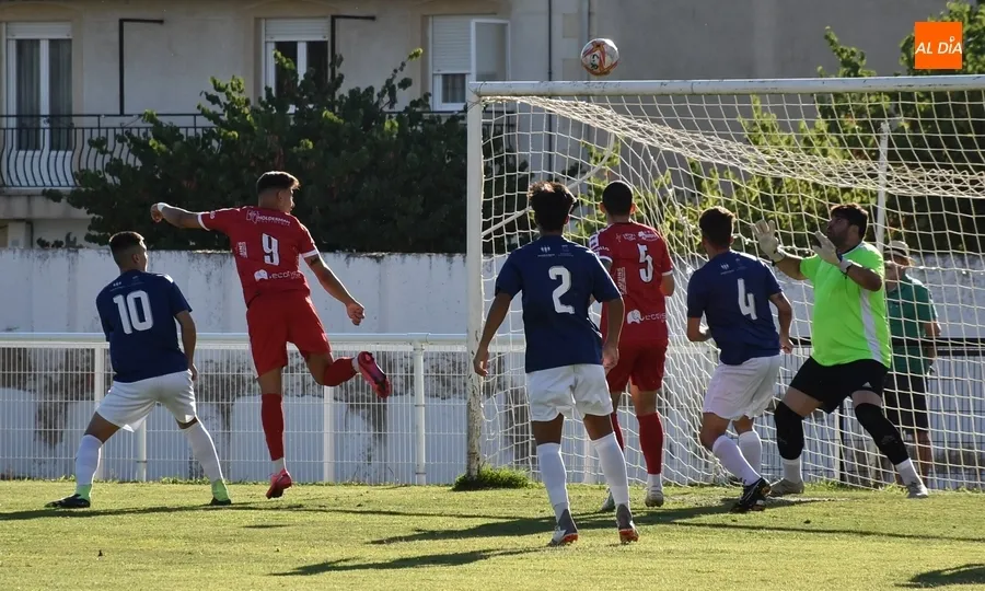 Foto 3 - El Ciudad Rodrigo arranca con victoria y dando buena imagen ante un rival liguero, Unionistas B