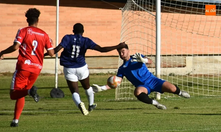 Foto 5 - El Ciudad Rodrigo arranca con victoria y dando buena imagen ante un rival liguero, Unionistas B