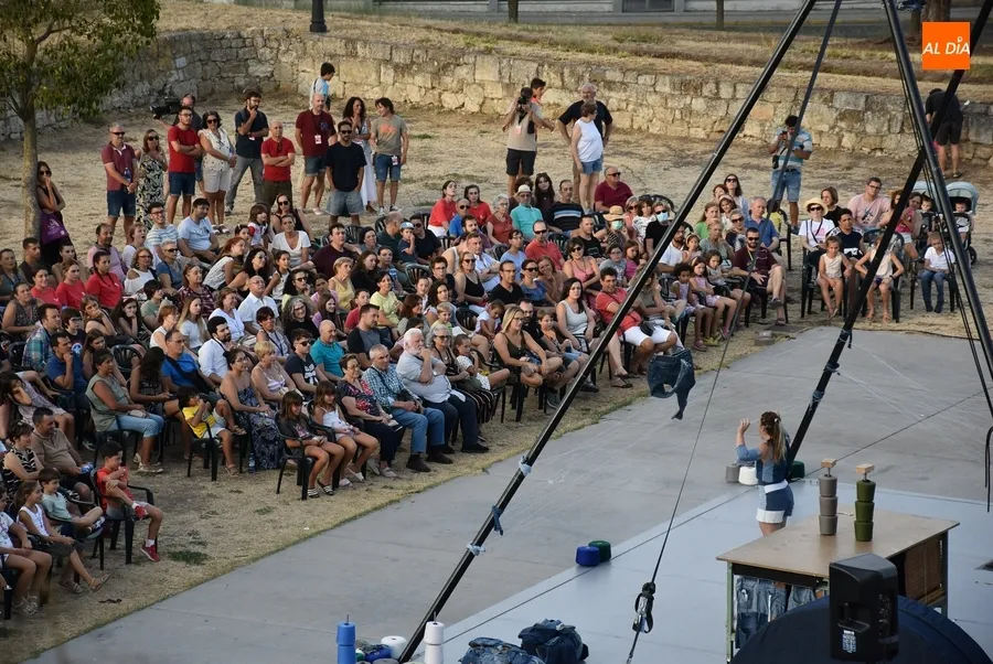 Foto 10 - El gran esp&iacute;ritu callejero de la Feria de Ciudad Rodrigo est&aacute; de vuelta