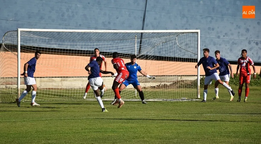 Foto 9 - El Ciudad Rodrigo arranca con victoria y dando buena imagen ante un rival liguero, Unionistas B