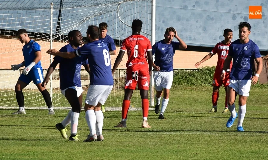 Foto 10 - El Ciudad Rodrigo arranca con victoria y dando buena imagen ante un rival liguero, Unionistas B