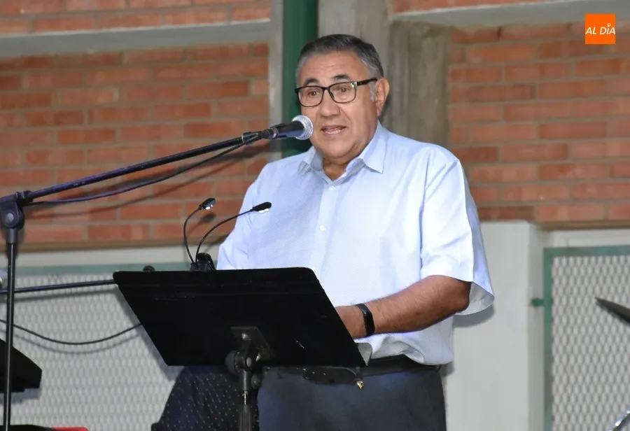 Foto 3 - Anselmo Matilla exhorta a los vecinos de El Puente a &ldquo;no perder nunca la ilusi&oacute;n por vuestro barrio&rdquo;