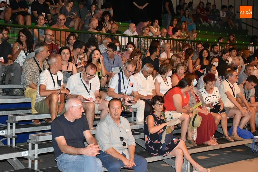 Foto 3 - La Feria se une al centenario de Saramago con un espect&aacute;culo transfronterizo