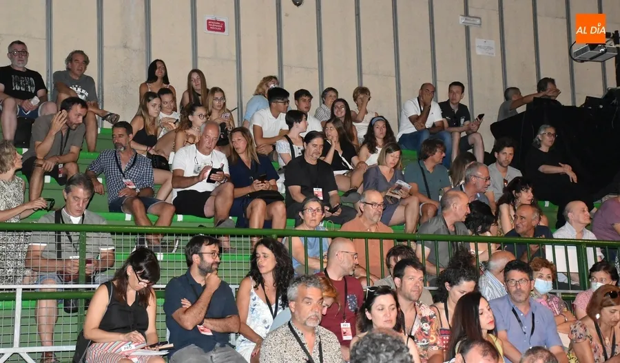 Foto 6 - La Feria se une al centenario de Saramago con un espect&aacute;culo transfronterizo