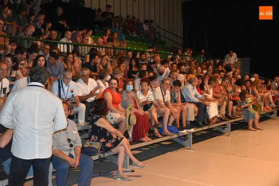 Foto 7 - La Feria se une al centenario de Saramago con un espect&aacute;culo transfronterizo
