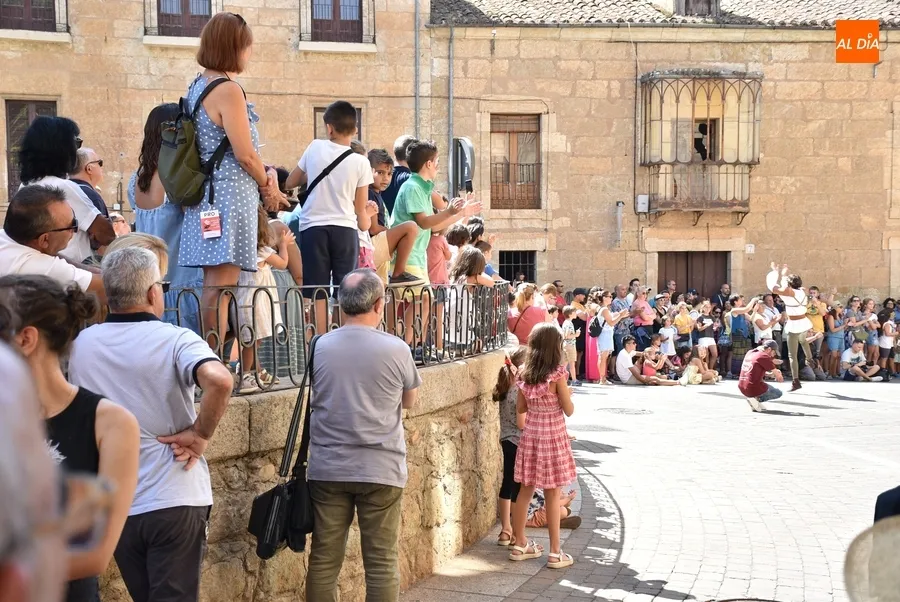 Foto 5 - Los espectadores logran abrir con generaci&oacute;nARTes las &lsquo;puertas de la literatura&rsquo;