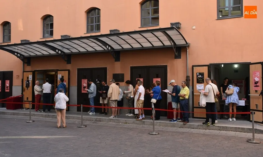 Foto 4 - Vendidas m&aacute;s del 50% de las entradas de la Feria de Teatro en la primera ma&ntilde;ana