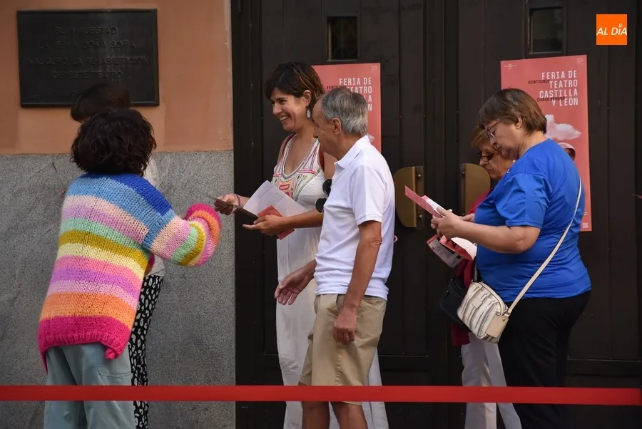 Foto 5 - Vendidas m&aacute;s del 50% de las entradas de la Feria de Teatro en la primera ma&ntilde;ana