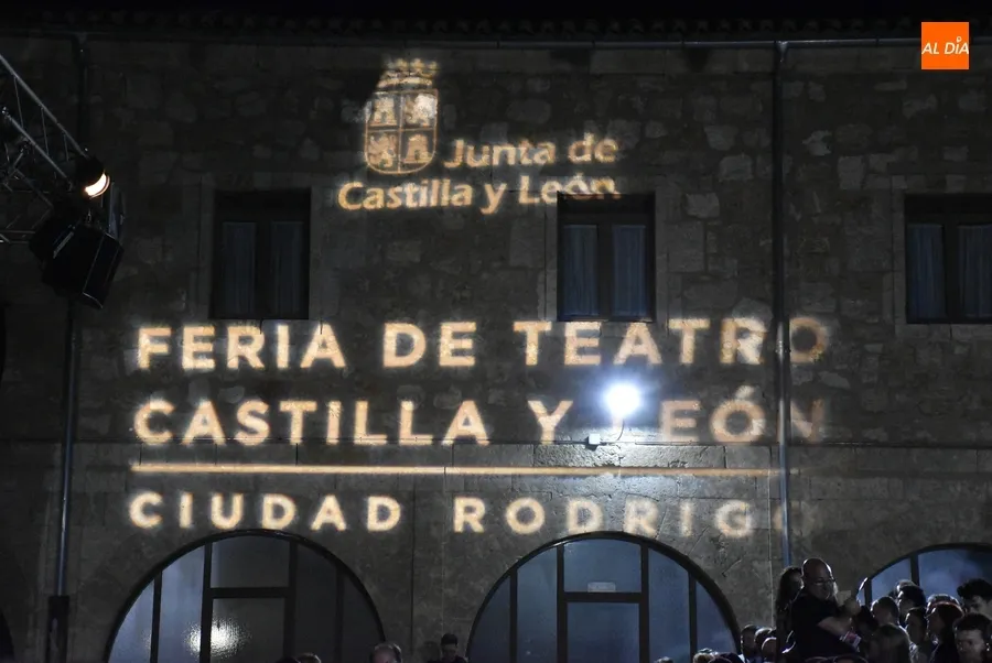 Foto 4 - Una singular versi&oacute;n de &lsquo;Los 3 Mosqueteros&rsquo; redondea el primer d&iacute;a de Feria