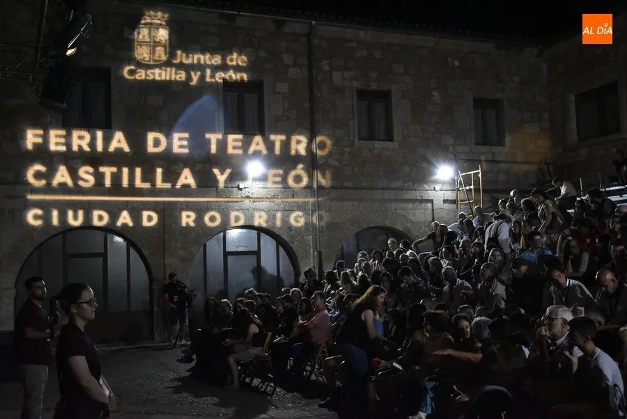 Foto 7 - Una singular versi&oacute;n de &lsquo;Los 3 Mosqueteros&rsquo; redondea el primer d&iacute;a de Feria