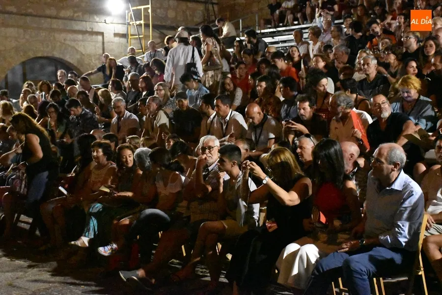 Foto 8 - Una singular versi&oacute;n de &lsquo;Los 3 Mosqueteros&rsquo; redondea el primer d&iacute;a de Feria