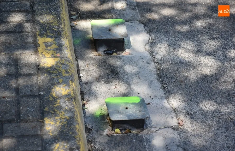 Foto 6 - En proceso de elevaci&oacute;n todos los anclajes de agujas de la Avenida Conde de Fox&aacute;