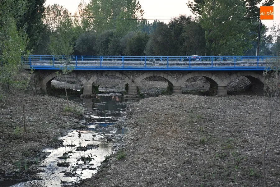 Foto 5 - Cambio total de imagen del Regato Bod&oacute;n a su paso por Mir&oacute;briga