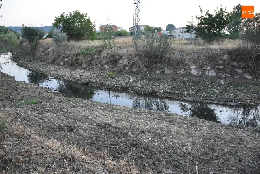 Foto 8 - Cambio total de imagen del Regato Bod&oacute;n a su paso por Mir&oacute;briga