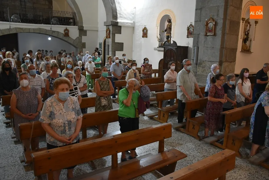 Foto 5 - Se pone en marcha la novena en honor a la Virgen de la Pe&ntilde;a