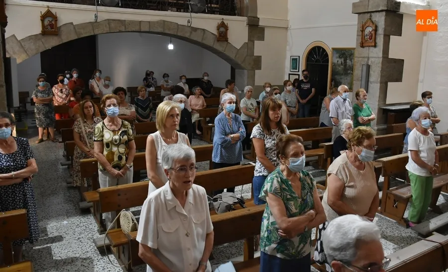 Foto 2 - Se pone en marcha la novena en honor a la Virgen de la Pe&ntilde;a