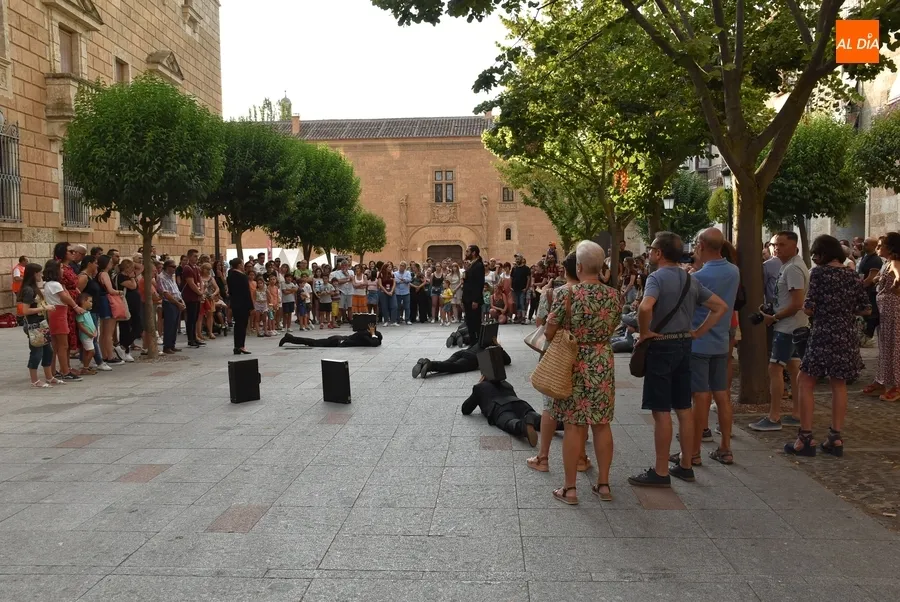 Foto 6 - Los mirobrigenses se unen sin dudar al reba&ntilde;o de &lsquo;transhumanos&rsquo; de Kopinxas