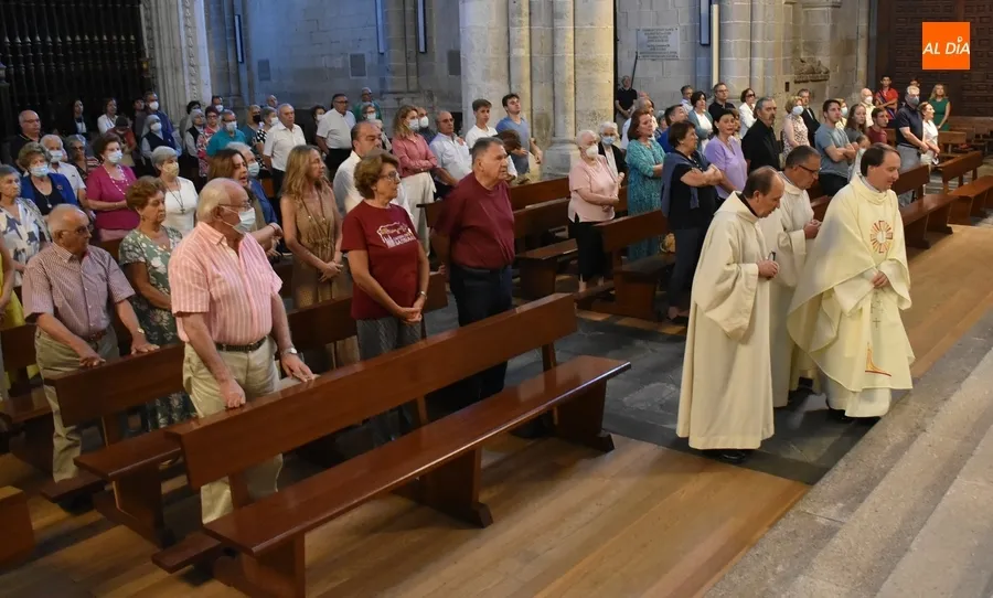 Foto 3 - Concurrida celebraci&oacute;n eucar&iacute;stica de la patrona de la Seo Civitatense