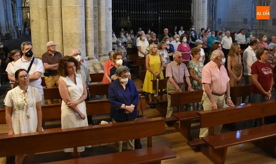 Foto 7 - Concurrida celebraci&oacute;n eucar&iacute;stica de la patrona de la Seo Civitatense