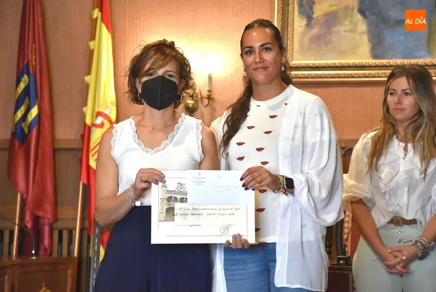 Foto 3 - Entregados 1.000&euro; de los 1.350&euro; que hab&iacute;a en juego el Martes Mayor