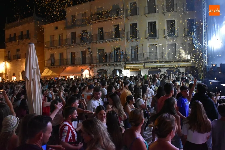 Foto 6 - SMS debuta en el Martes Mayor ante una Plaza abarrotada