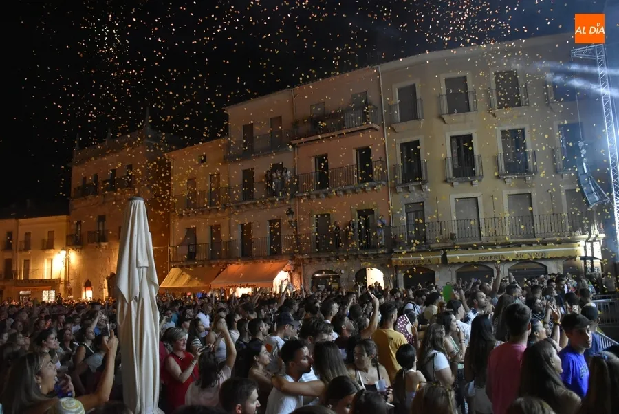 Foto 7 - SMS debuta en el Martes Mayor ante una Plaza abarrotada