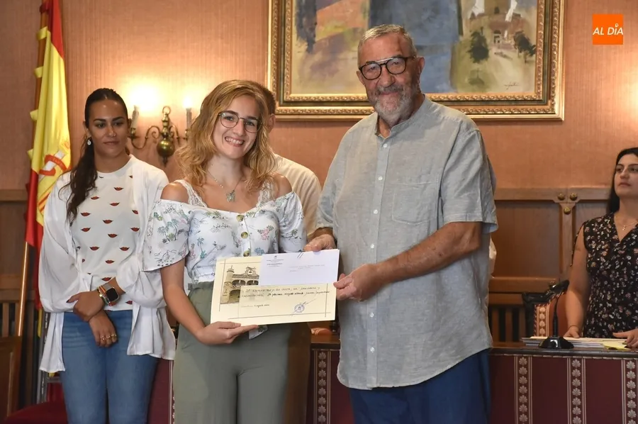 Foto 7 - Entregados 1.000&euro; de los 1.350&euro; que hab&iacute;a en juego el Martes Mayor