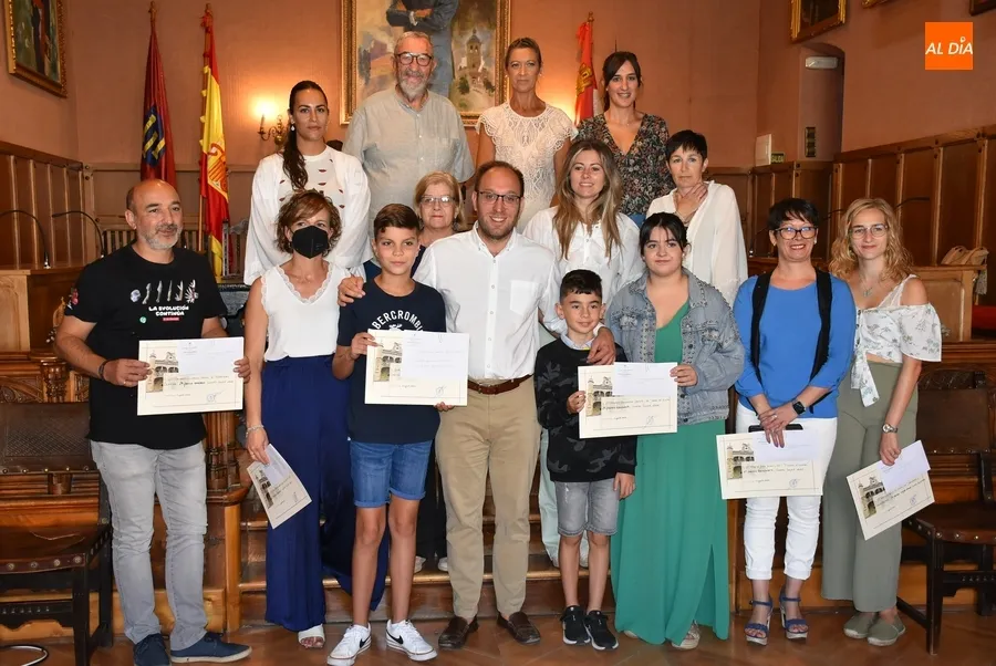 Foto 9 - Entregados 1.000&euro; de los 1.350&euro; que hab&iacute;a en juego el Martes Mayor