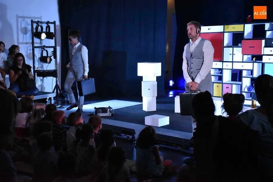 Foto 2 - Los ni&ntilde;os disfrutan de un triple estreno absoluto en la ma&ntilde;ana del viernes