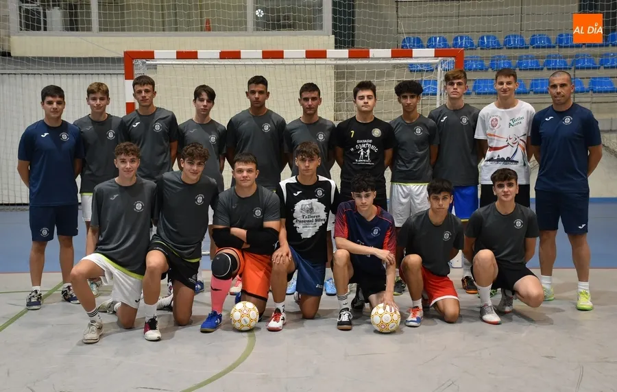 Foto 3 - Echa a andar el III Juvenil, que volver&aacute; a tener como t&eacute;cnico a Alejandro M&aacute;rquiz