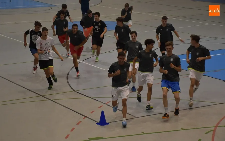 Foto 11 - Echa a andar el III Juvenil, que volver&aacute; a tener como t&eacute;cnico a Alejandro M&aacute;rquiz