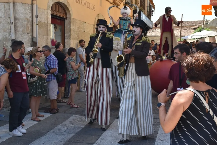 Foto 4 - &lsquo;Ambulantes&rsquo; protagoniza el primer pasacalles post-pandemia